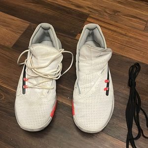 Under Armour Men’s Sneakers Sz 13